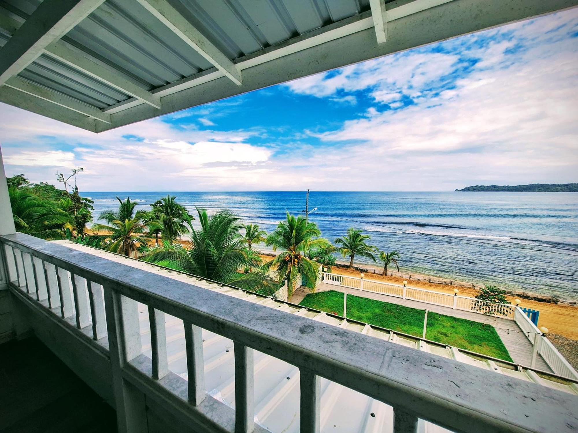 Paunch Beach Retreat Bocas Town Kültér fotó